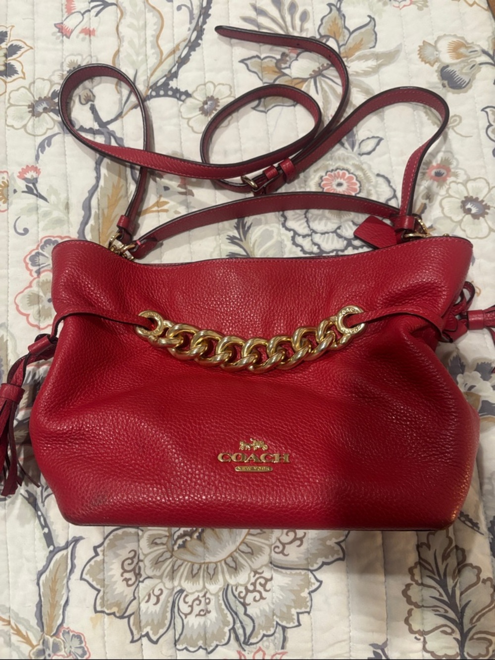 Coach Red Pebbled Leather Shoulder Bag with Gold Chain Accent - Picture 2 of 6